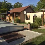 Koekszi Nyaralohazak Balatonszabadi Fürdőtelep