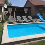 Koekszi Nyaralohazak Vakantiehuis