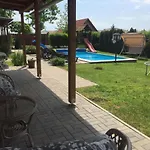 Koekszi Nyaralohazak Vakantiehuis *