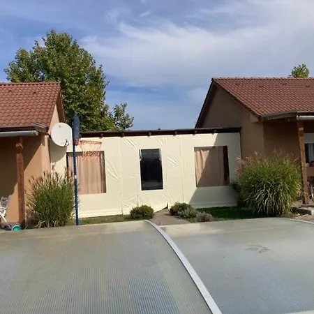 Koekszi Nyaralohazak Ferienhaus *