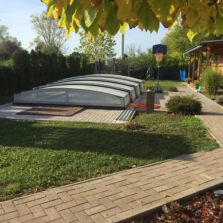 Koekszi Nyaralohazak