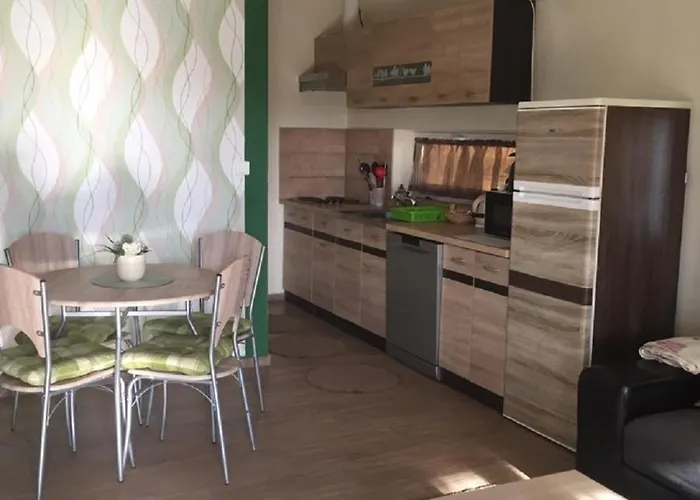 Koekszi Nyaralohazak בית נופש