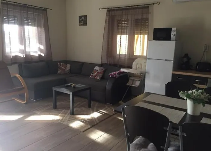 בית נופש Koekszi Nyaralohazak