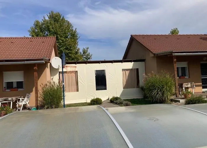 Koekszi Nyaralohazak בית נופש *