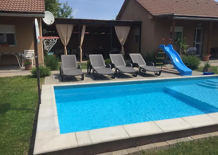 Koekszi Nyaralohazak Prázdninový dům