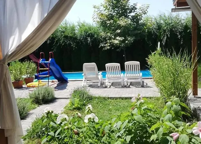 בית נופש Koekszi Nyaralohazak