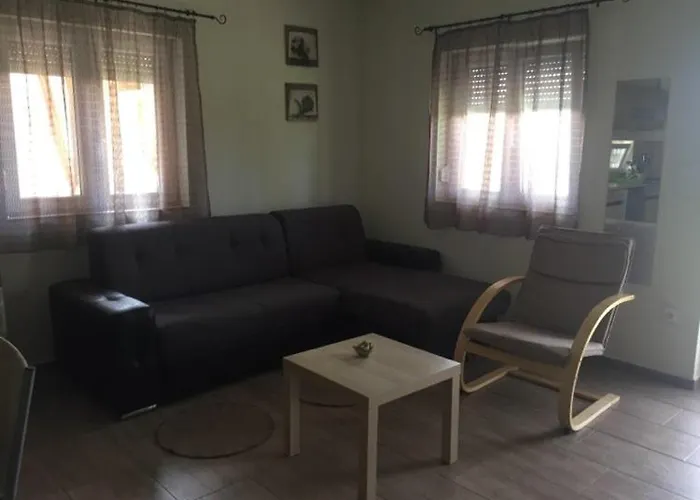 בית נופש Koekszi Nyaralohazak *