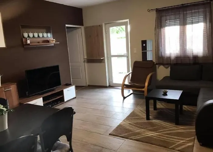 Koekszi Nyaralohazak * Balatonszabadi Fürdőtelep