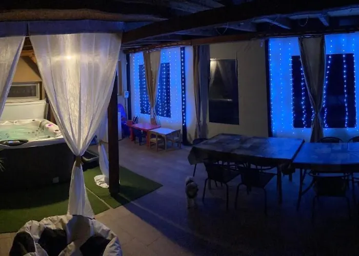 בית נופש Koekszi Nyaralohazak Balatonszabadi Fürdőtelep